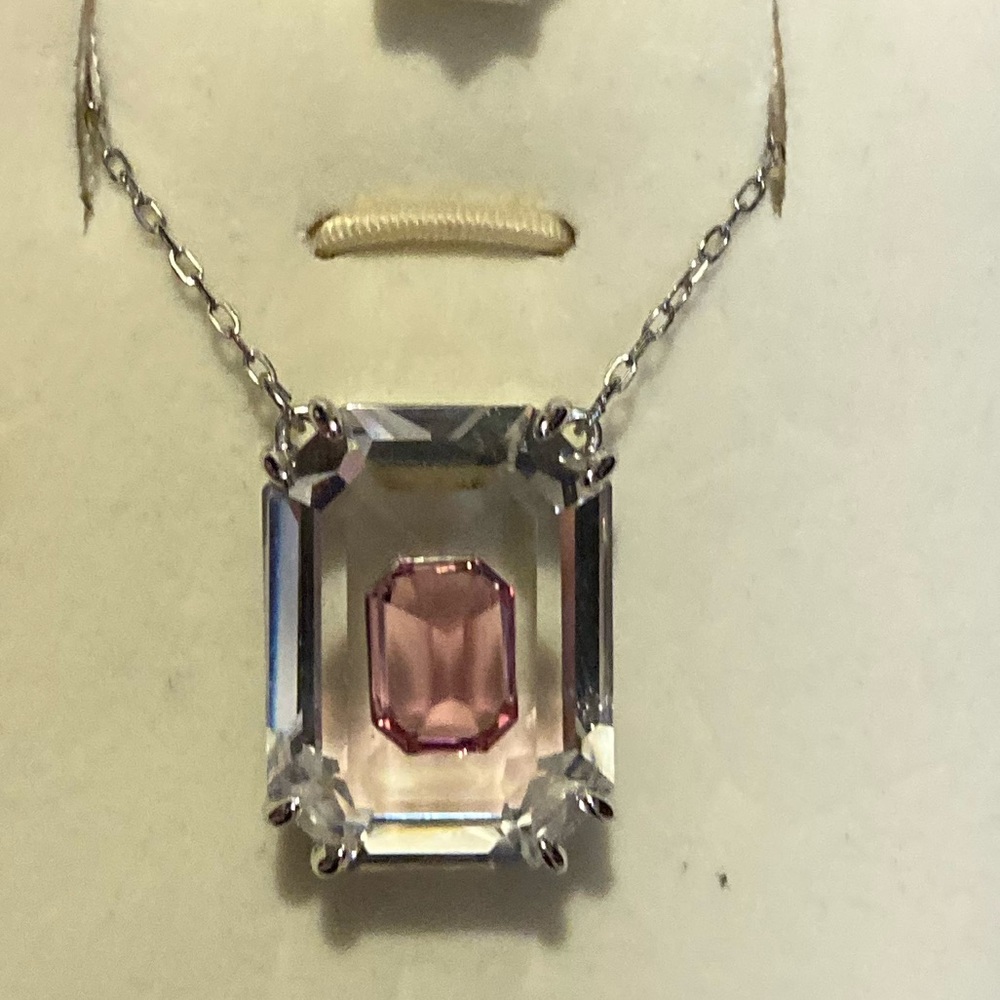 Pink 💗 Emerald cut Swarovski 💗Silver Chain Necklace NWT 💎